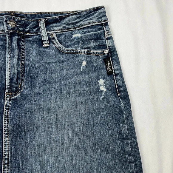 Silver Jeans Francy Denim Distressed Raw Hem Stretchy Skirt - Picture 9 of 9